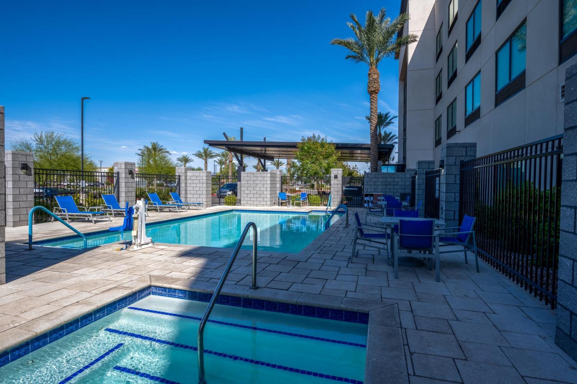 Holiday Inn Express & Suites - Gilbert - Mesa Gateway Airport Zewnętrze zdjęcie